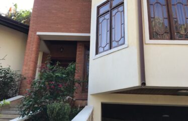 Casa em Vinhedo/SP – Condomínio Marambaia